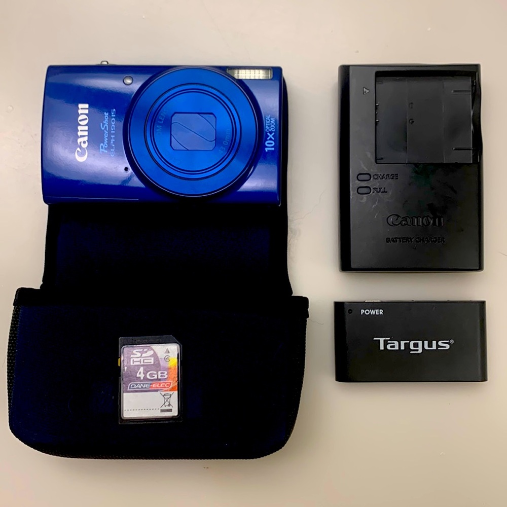 Cannon PowerShot ELPH 190 IS - Blue. With Case, Charger, Card Reader & 4GB Card